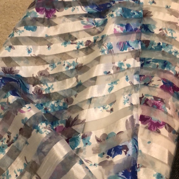 Skirt - Picture 2 of 2